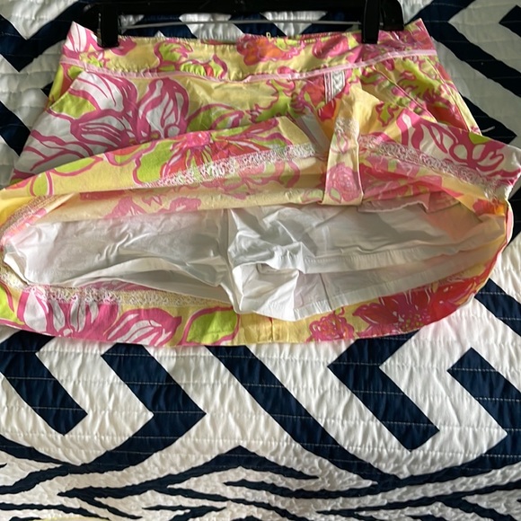Lily Pulitzer skort EUC size 2 - Picture 2 of 6